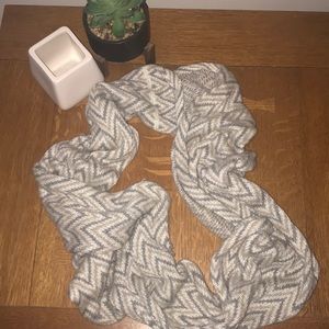 Herring bone infinity scarf